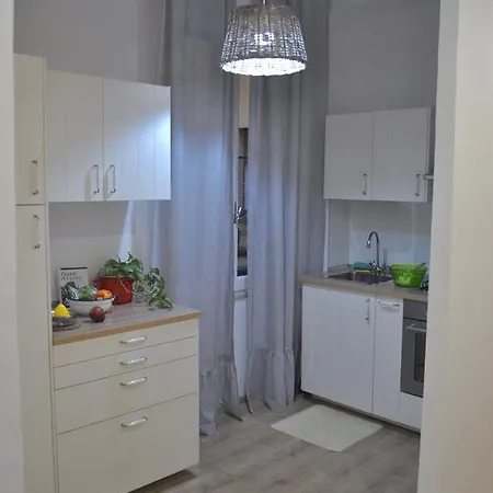 Vico Delle Mura Cozy House Appartamento *